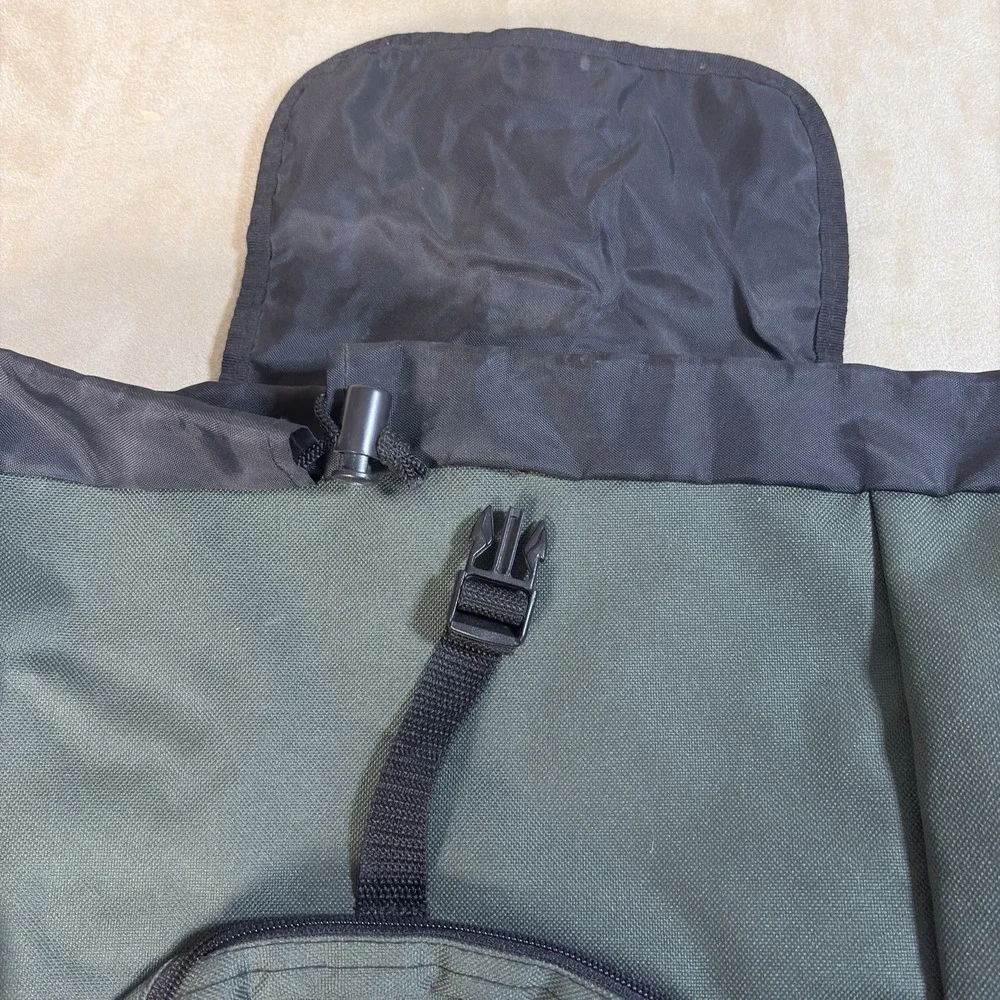 Vacation Station Hiking Backpack Green/Black Buckle Closure